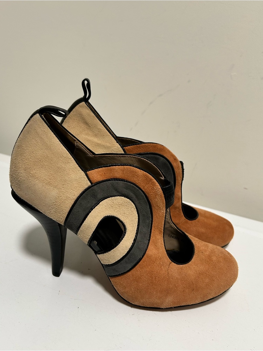 Ask Alice Suede Retro Heels Tan Neutral Size 9 - 9.5 US 40 EU